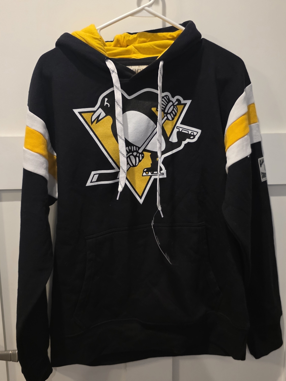 New Calhoun Surf & Skate Pittsburgh Penguins NHL Varsity Retro Style Hoodie S